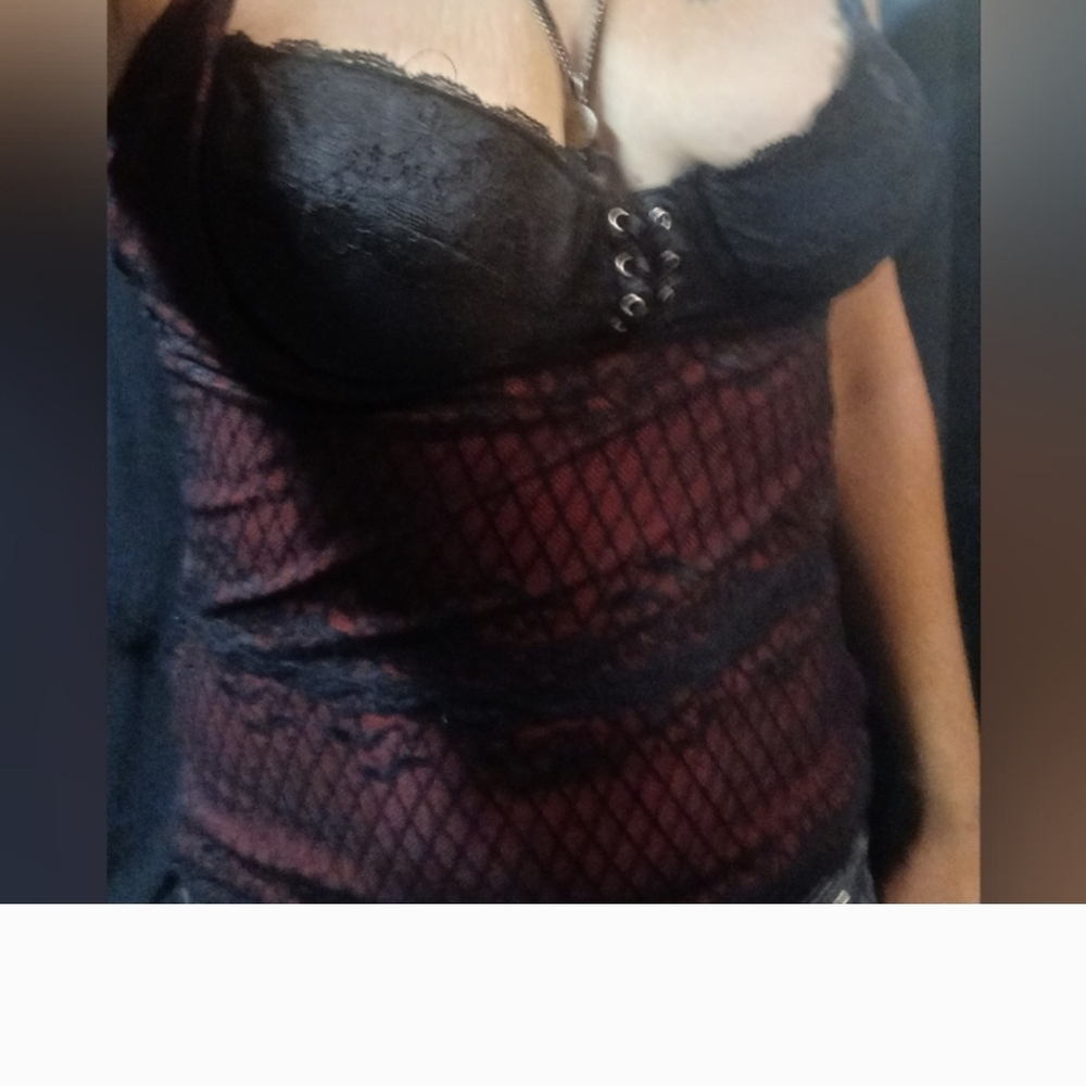 Skinnygirl Red and Black Lace Underboob Top